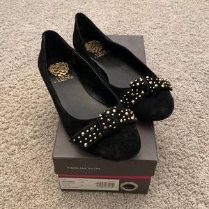Black Vince Camuto flats